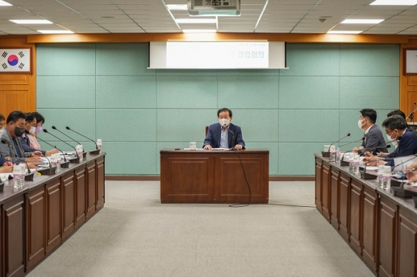 ▲박홍률 목포시장이 고물가에 따른 민생안정과 지역경제 회복 대책 마련에 적극 나섰다.(사진제공=목포시)