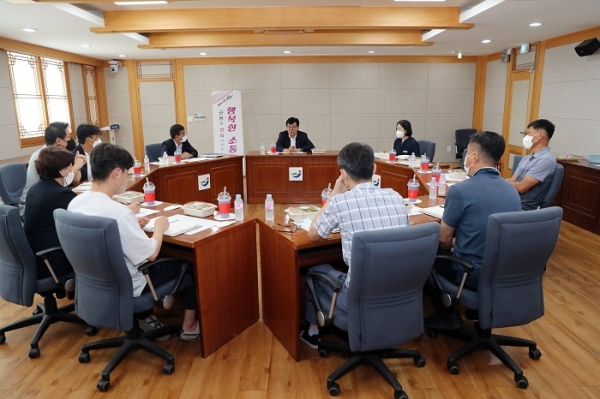▲장흥군이 군수와 직원간 브라운백 미팅을 열었다.(사진제공=장흥군)