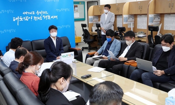 ▲전라남도는 30일 국무회의를 거쳐 발표된 2023년 정부 예산안에 차세대 에너지산업과 첨단 전략산업 등 지역 현안이 대거 반영돼 2년 연속 8조 원이 넘는 예산을 확보했다.(사진제공=전라남도)