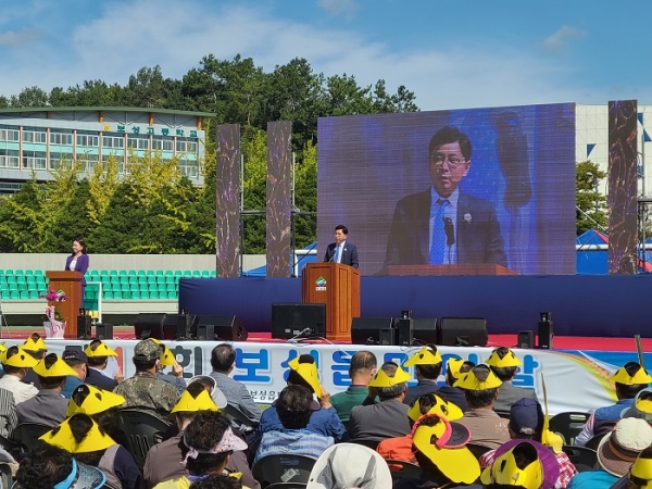 ▲김철우 보성군수가 지난 23일 제13회 보성읍민의 날 행사에 참석 해 인사말을 하고 있다.(사진제공=보성군)