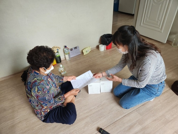 ▲광양시보건소는 호흡기 건강 취약계층에 KF94 마스크를 지원했다.(사진제공=광양시)
