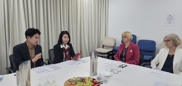 ▲전라남도교육청이 지난 29일 호주 다문화가족 지원센터 골드코스트 지부 관계자들과 다문화 강점강화 교육 지원 방안을 모색하기 위한 간담회를 열었다.(사진제공=전라남도교육청)