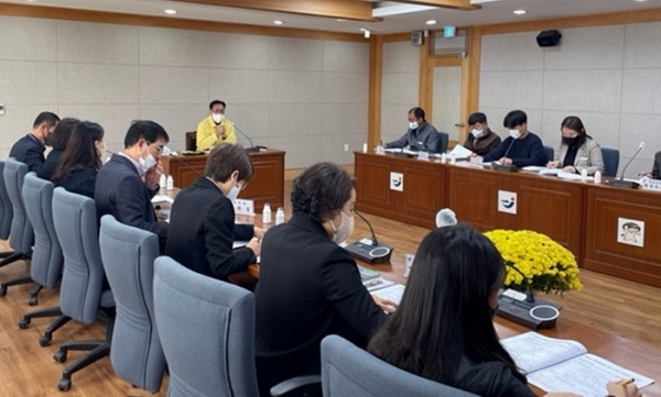 ▲장흥군은 지난 10월 31일 2023년(2022년 실적) 정부합동평가 대비 추진상황 보고회를 개최했다.(사진제공=장흥군)