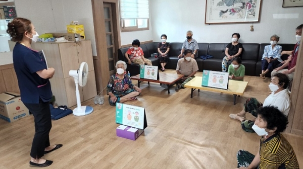 ▲담양군은 정신건강의 어려움을 겪고 있는 어르신 대상으로 추진한 ‘내‧안‧愛’ 사업을 성공적으로 마무리했다.(사진제공=담양군)