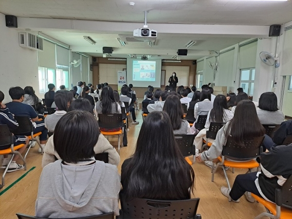 ▲영광군은 초·중학교(5개교) 636명을 대상으로 금주 예방교육을 실시하고 있다.(사진제공=영광군)