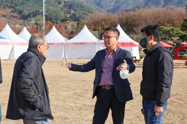 ▲구례군은 ‘구례산수유 웰니스 페스티벌’ 개막을 앞두고 안전한 축제가 될 수 있도록 사전 현장 안전점검에 나섰다.(사진제공=구례군)