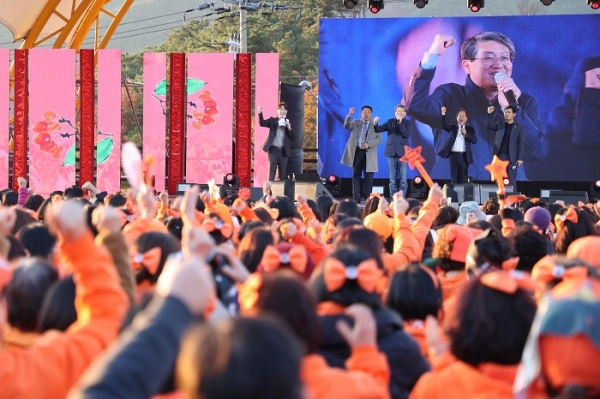 ▲구례군은 산동면 산수유꽃축제장 일원에서 지난 19일부터 20일까지 열린 ‘2022 구례산수유 웰니스 페스티벌 ’이 성황리에 막을 내렸다.(사진제공=구례군)