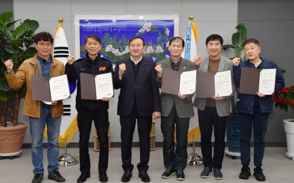 ▲담양군은 지난 21일 군민 건강 증진에 기여하고자 지역 의료계와 지역보건의료협의체를 구성하고 첫 간담회를 개최했다.(사진제공=담양군)