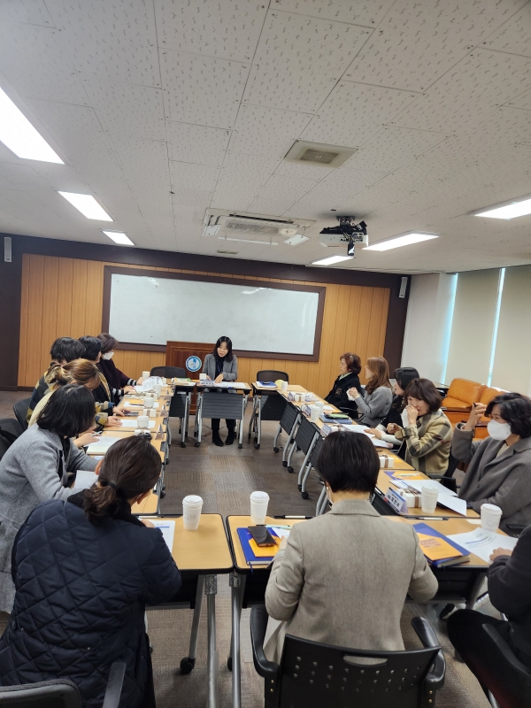 ▲광주시교육청이 지난 2일 2023년 성교육 정책 수립‧반영을 위해 ‘성교육 정책 자문단’ 협의회를 실시했다.(사진제공=광주광역시교육청)
