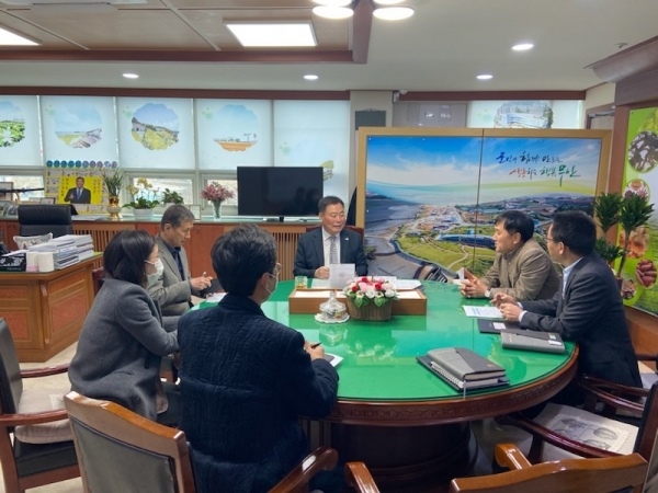 ▲무안군은 지난 9일 행정안전부 주관 재난관리평가 기관장 인터뷰를 가졌다.(사진제공=무안군)