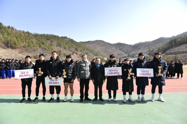 ▲진도군에서 전국 중·고등부 럭비 동계전지훈련팀들이 참가해 제1회 진도군체육회장배 전국럭비대회가 개최됐다.(사진제공=진도군)