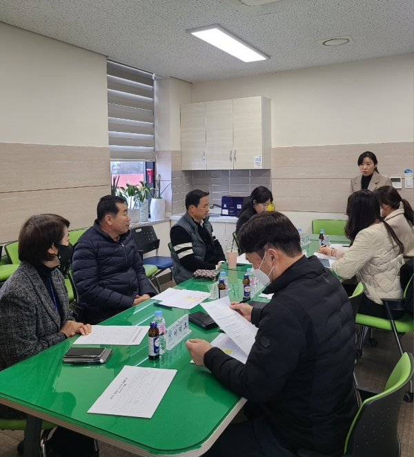 ▲곡성군이 2023년 학교급식 친환경식재료 공급가격 결정협의회를 개최했다.(사진제공=곡성군)