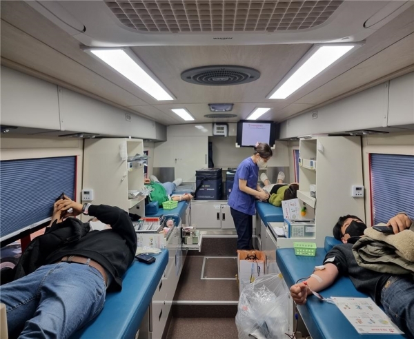 ▲장흥군과 대한적십자사 광주·전남혈액원은 ‘사랑 실천 생명 나눔 헌혈’행사를 실시했다.(사진제공=장흥군)