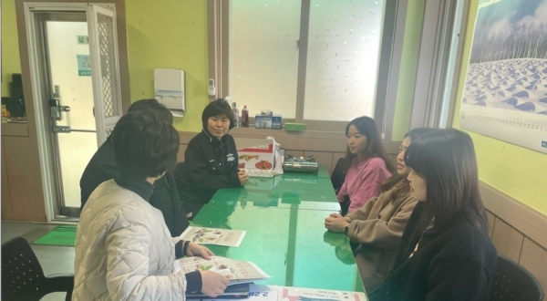 ▲영암군이 직장 내 괴롭힘을 근절하고 직원의 인격권이 보장되는 안전한 근무환경 조성을 위해 고충상담원을 전격 배치하며 공직사회 혁신 행보를 이어가고 있다.(사진제공=영암군)