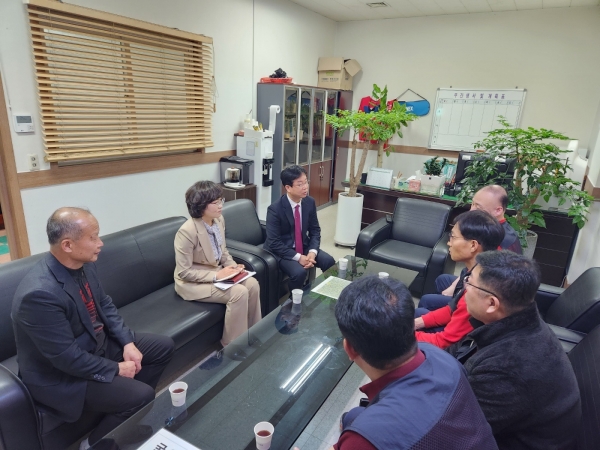 ▲박병규 광산구청장이 지난 29일 금호타이어 광주공장 노사 간담회를 가졌다.(사진제공=광산구)
