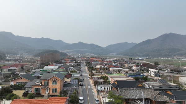 ▲군동면 문화마을 가정용 3㎾ 태양광 설치 전경(사진제공=강진군)