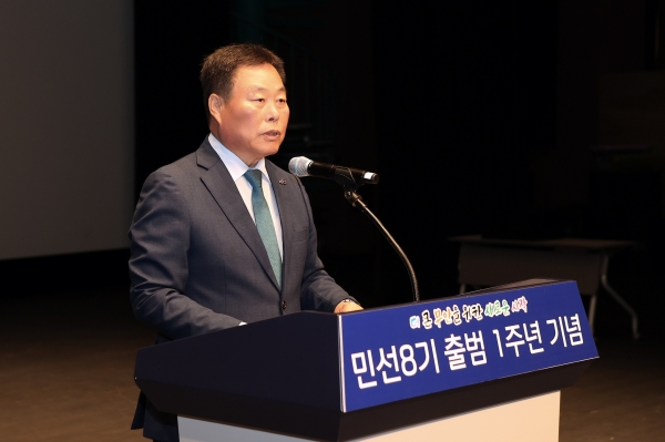 ▲김산 무안군수는 민선 8기 출범 1주년을 맞아 인사말을 하고 있다.(사진제공=무안군)