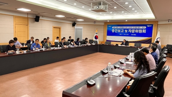 ▲광양시는 지난 7일 공립 광양 소재(Material)전문과학관’ 전시물 제작‧설치사업에 대한 중간보고와 자문위원회 회의를 가졌다.(사진제공=광양시)