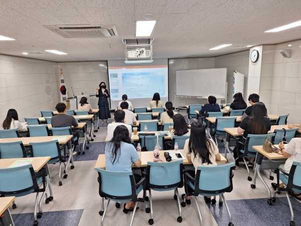 ▲전남 특수교사들이 통합교육 및 에듀테크 활용 연수를 받고 있다.(사진제공=전라남도교육청)