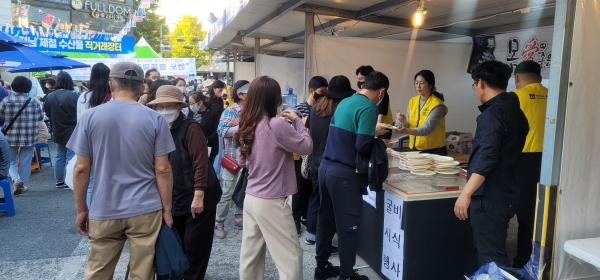 ▲경기도 용인시 수산물 직거래장터(사진제공=전라남도)
