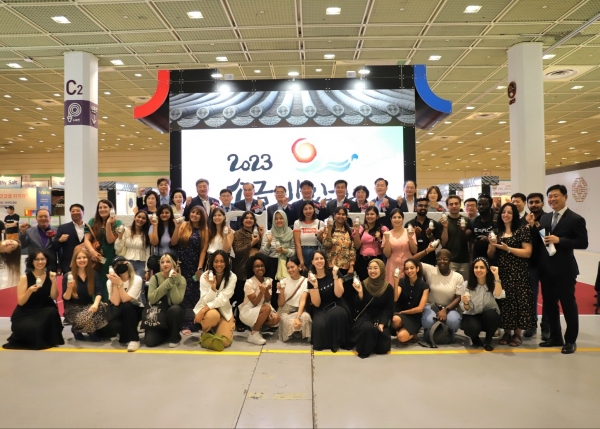 ▲영광군은 영광 갯벌 천일염의 우수성 홍보와 천일염 소비를 위해 2023 소금박람회에 참가한다.(사진제공=영광군)