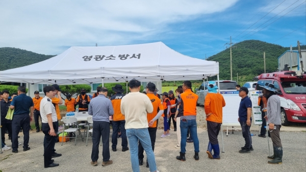 ▲영광군은 지난 21일 관내에서 발생한 실종자 수색을 위해 ‘특수 드론’을 투입하여 단시간에 실종자 수색 범위를 광범위하게 넓히는 등 구조활동에 큰 성과를 보였다.(사진제공=영광군)