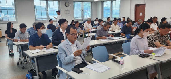 ▲강진군 병영면 도시재생 주민협의체 회의가 진행되고 있다.(사진제공=강진군)