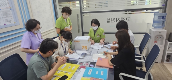 ▲목포시가 전국(장애인)체전을 앞두고 응급의료지원 체계구축을 위해 각 병원에 협조를 구하고 있다.(사진제공=목포시)