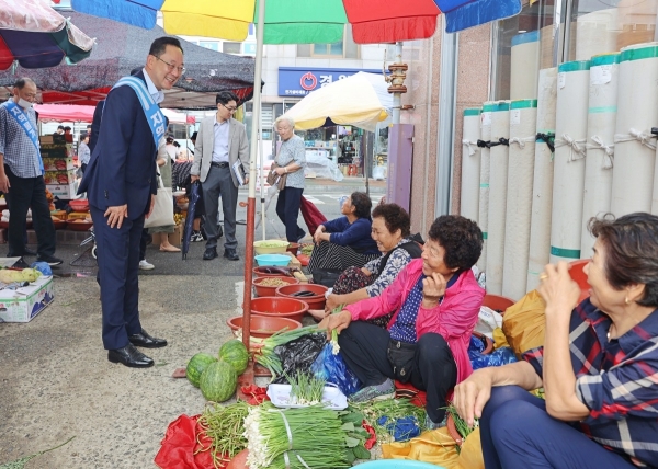 ▲전통시장 장보기 및 물가안정 캠페인(사진제공=해남군)