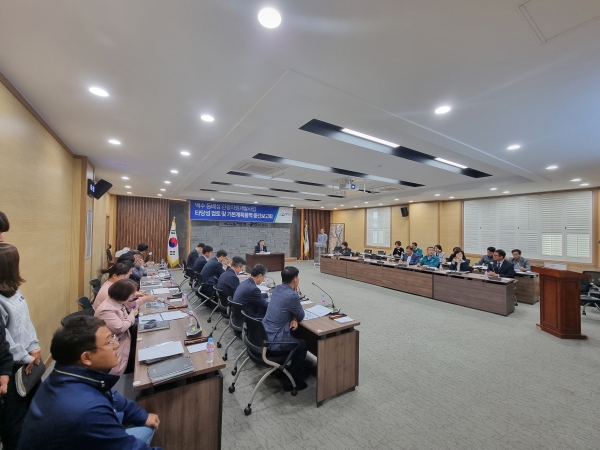 ▲영광군은 지난 26일 백수 돔배섬 관광자원개발사업 타당성 검토 및 기본계획 용역 중간보고회를 개최했다.(사진제공=영광군)