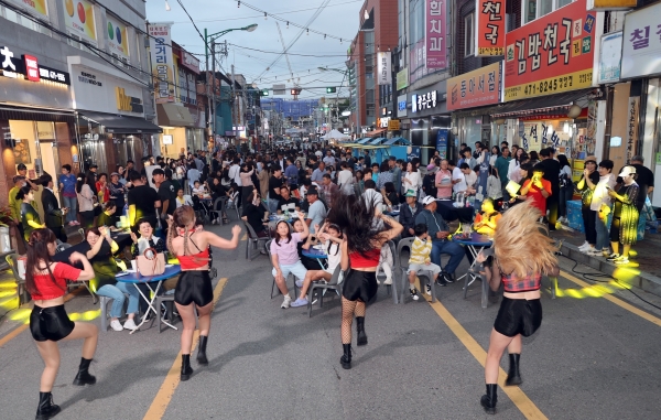 ▲‘영암 달빛축제’가 ‘대한민국 밤밤곡곡 100선’에 선정됐다.(사진제공=영암군)