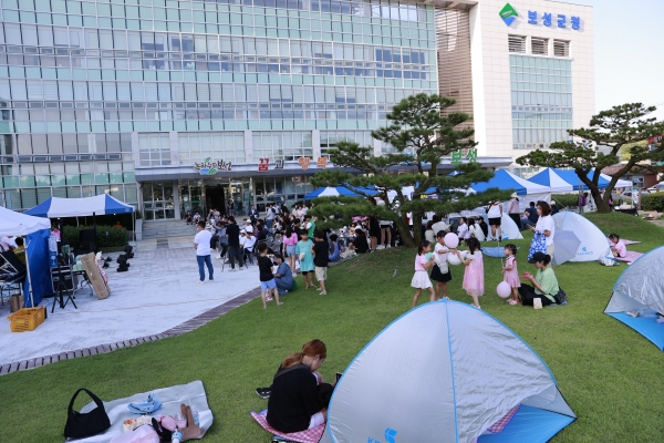 2.보성군, 오는 12일 청년공동체 활성화 성과공유회 개최_청년공동체 활성화 사업으로 보성군청 잔디마당에서 진행한 '단미페스타' 행사 당시 사진