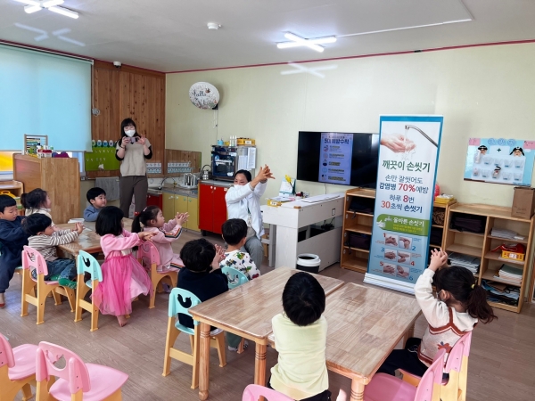 ▲담양군은 올바른 손 씻기 및 기침예절 지키기 교육을 추진했다.(사진제공=담양군)