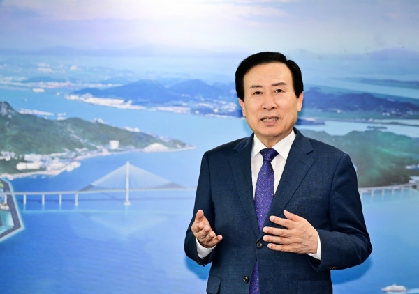▲박홍률 목포시장이 2024년에는 청년의 일자리창출로 젊은 경제도시를 이룩해 나가겠다고 밝혔다.(사진제공=목포시)