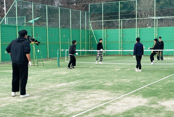 ▲장성군이 황룡강변 생활체육공원 족구장을 시범적으로 개방 운영한다.(사진제공=장성군)