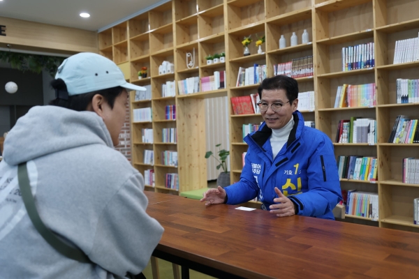 ▲신성식 예비후보는 31일 순천 발전에 관한 첫번째 공약을 발표 했다.(사진제공=신성식 예비후보)