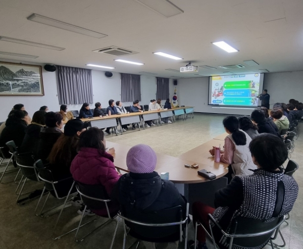 ▲진도경찰서은 지난 21일 노인 교통사고 예방 교육을 실시했다.(사진제공=진도경찰서)