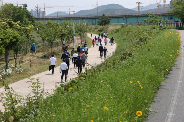 ▲ 남악 수변공원일원 걷기(사진제공=무안군)