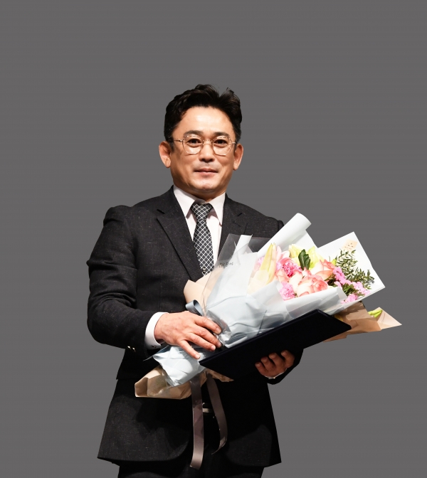 김영진 순천시 의원이 28일, 대한노인회로부터 표창장을 받았다.(사진제공=김영진 의원)