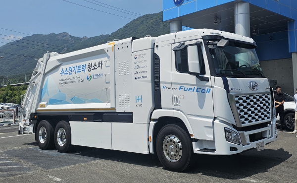 ▲수소 청소차(사진제공=광주 광산구)