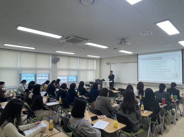 ▲광주시교육청이 지난 17일 기초학력지원센터와 각 학교 기초학력전담교사 대상으로 ‘배움을 잇는 기초학력전담교사 네트워크’를 운영했다.(사진제공=광주광역시교육청)
