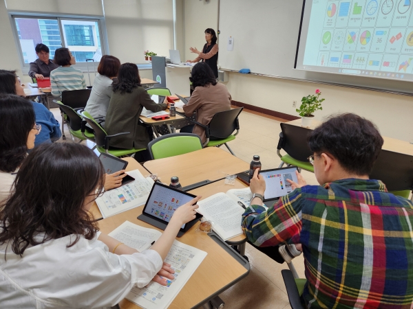 ▲광주시교육청이 지난 8일 ‘2024 수석교사와 함께하는 실력 광주 직무연수’를 실시했다.(사진제공=광주광역시교육청)
