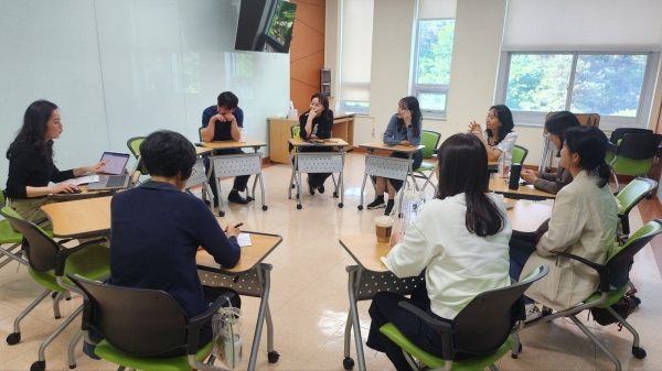 ▲광주시교육청이 지난 7일과 9일 전체 초등학교 교사 300여 명 대상으로 초등 수업 공감톡톡을 운영했다.(사진제공=광주광역시교육청)