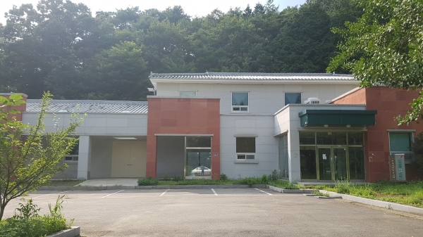 ▲복내면 천연염색공예관 염색동 전경(사진제공=보성군)