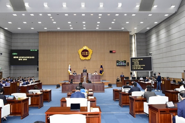 ▲광주광역시의회는 13일 제324회 임시회 제2차 본회의를 개최했다.(사진제공=광주광역시의회)