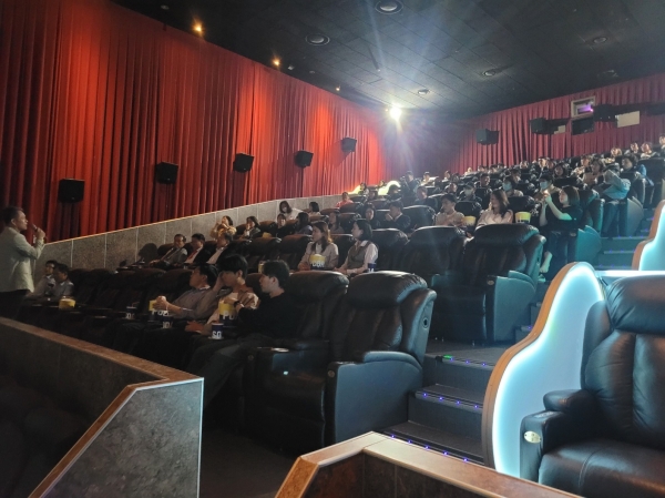 ▲청암대학교는 지난 10일 문화체육의날 행사로 메가박스 순천점에서 범죄도시4를 단체 관람했다(사진제공=청암대학교)