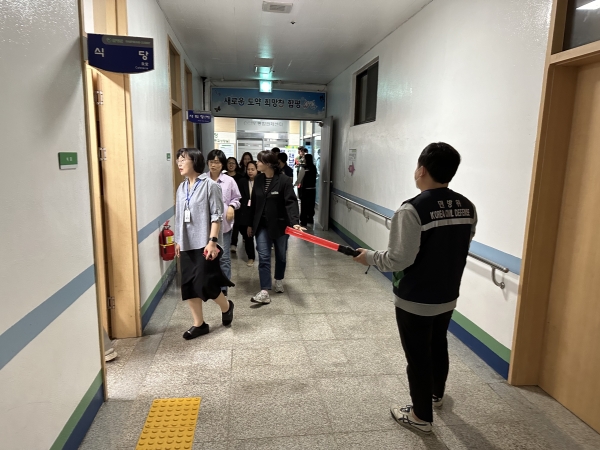 ▲공습 대비 민방위 훈련 모습(사진제공=함평군)
