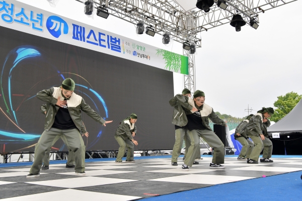 ▲담양군은 지난 15일 축제 행사장 주 무대에서 ‘제2회 담빛청소년 끼 페스티벌’을 성황리에 개최했다.(사진제공=담양군)