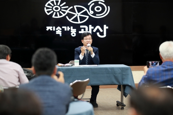 ▲박병규 광산구청장이 17일 구청 2층에서 언론인들과의 간담회를 열고 있다(사진제공=광산구청)