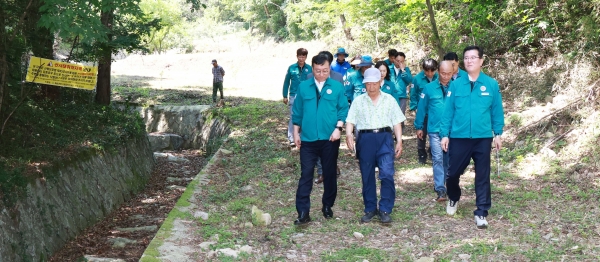 ▲전라남도는 본격적인 장마철을 맞아 도내 산사태 취약지역 현장 점검 등 산사태 대비 대응 총력에 나섰다.(사진제공=전라남도)